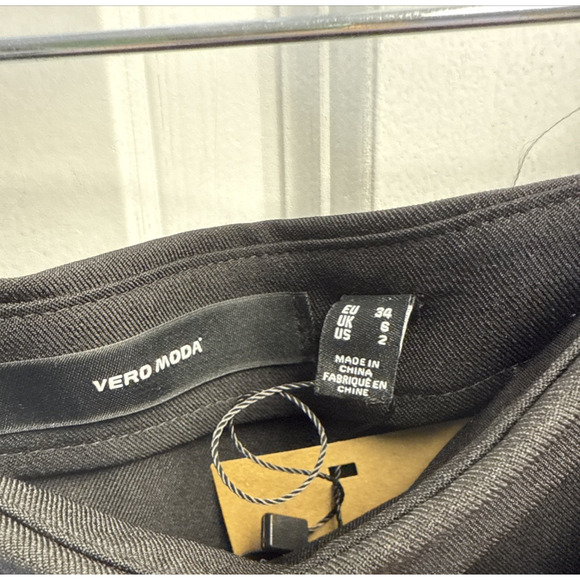 VERO MODA Women's Size 2 Mini Large Bow Black Polyester Blend Side Zip Skirt NWT - Picture 7 of 10